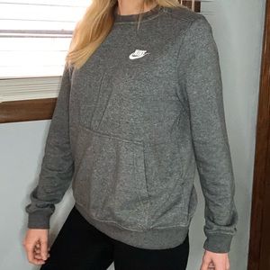Nike Gray crewneck sweatshirt